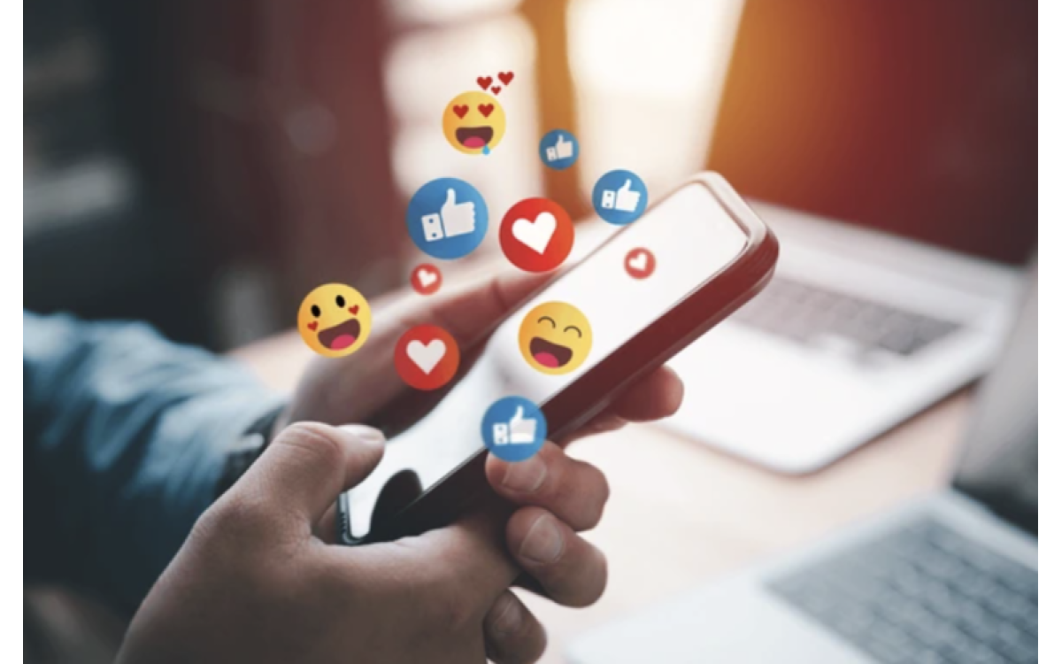 Social Media Usage: Employees vs Employers – Striking the Right Balance